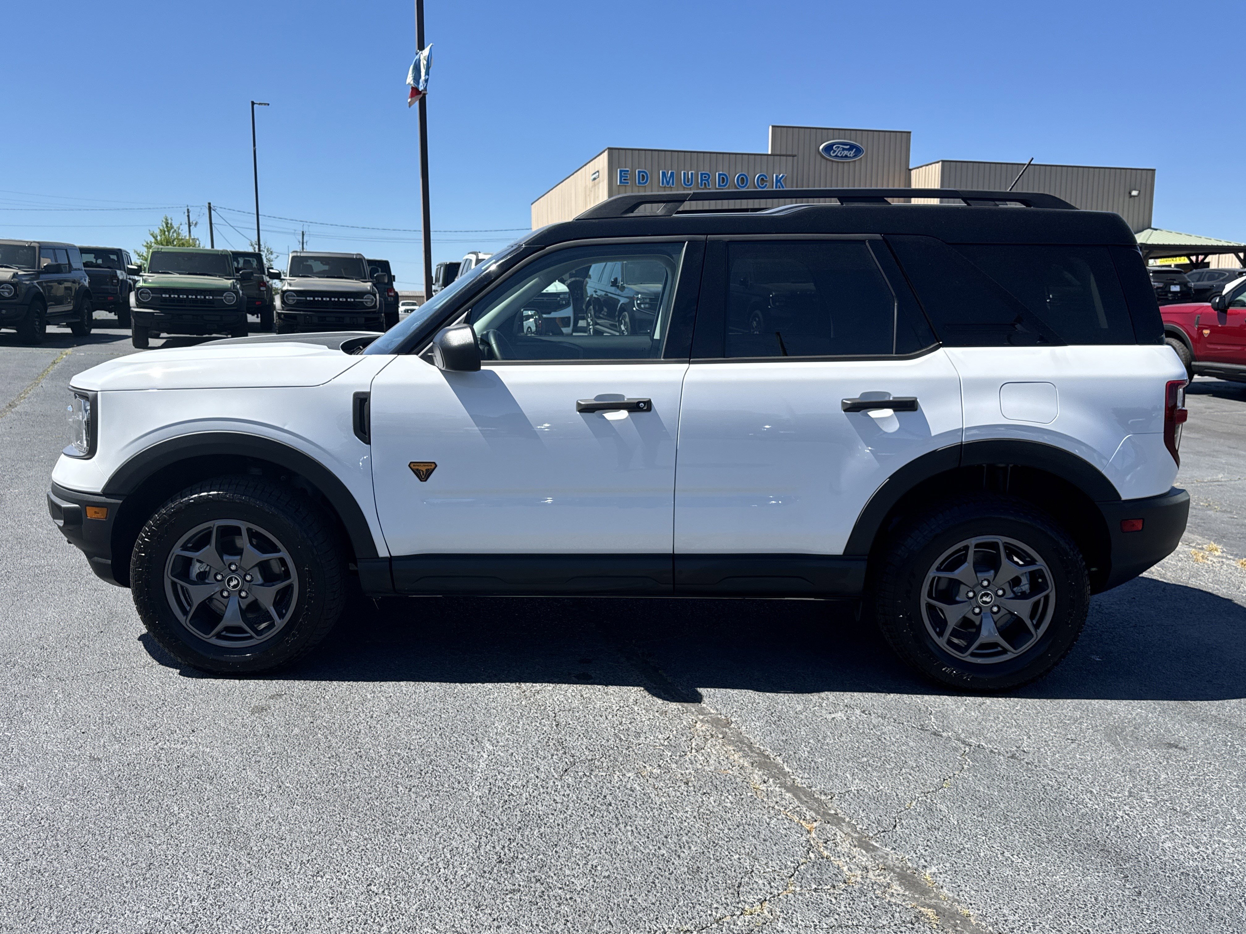 Used 2024 Ford Bronco Sport Badlands image 8