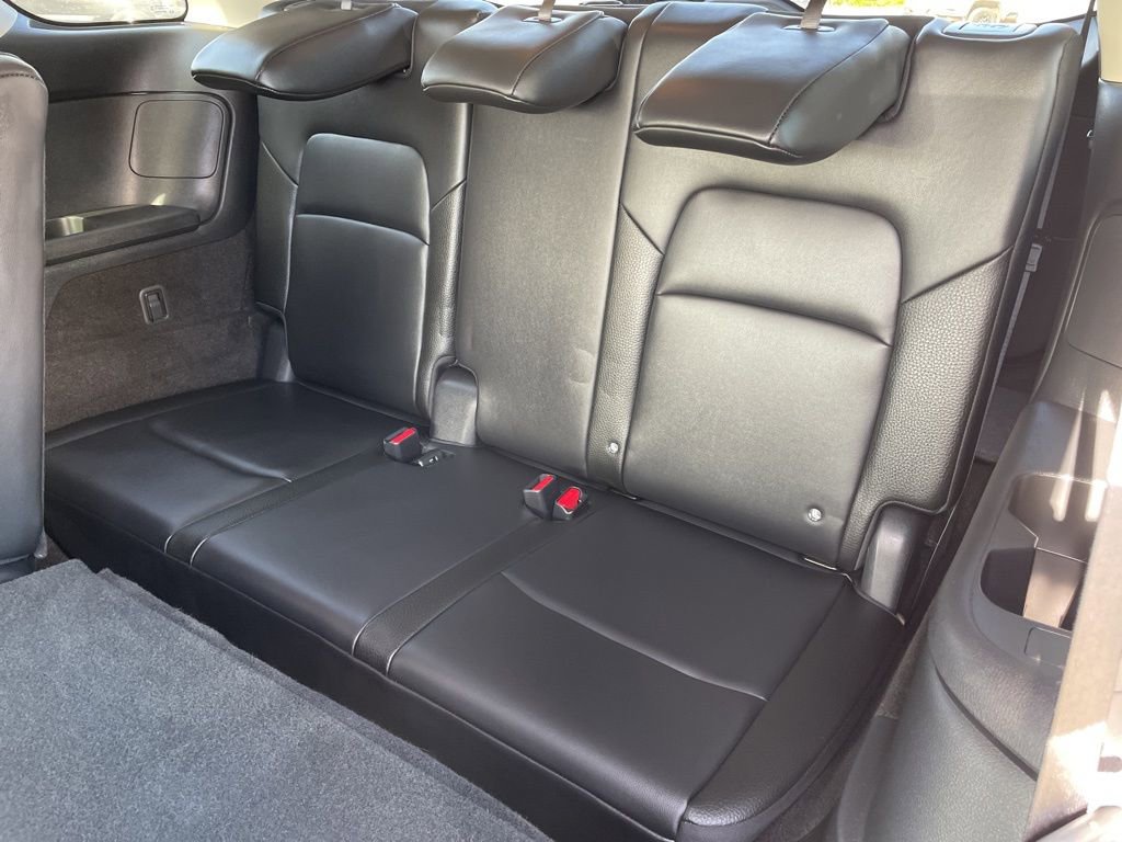 Used 2025 Nissan Pathfinder SL AWD/4WD image 46