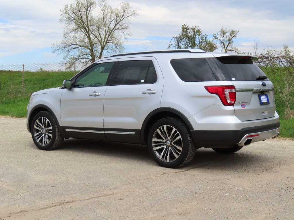 Used 2017 Ford Explorer Platinum AWD/4WD image 25