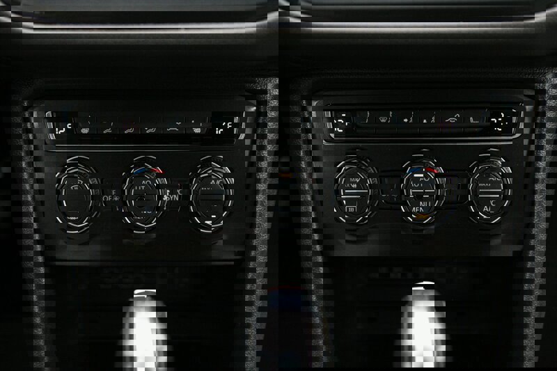 Used 2019 Volkswagen Tiguan SE image 22