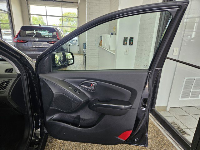 Used 2015 Hyundai Tucson SE FWD image 14