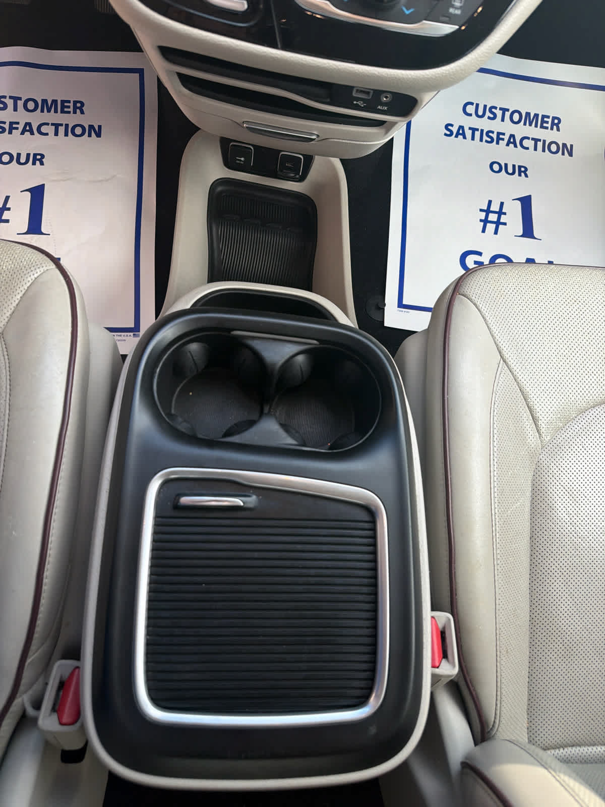 Used 2020 Chrysler Pacifica Limited FWD image 18