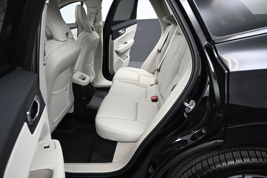 New 2027 Volvo XC60 T8 Ultra AWD/4WD image 14