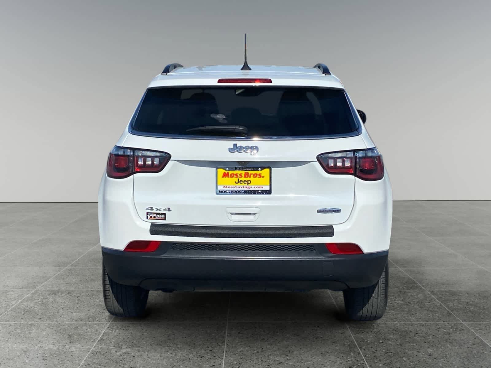 Used 2024 Jeep Compass Latitude image 4