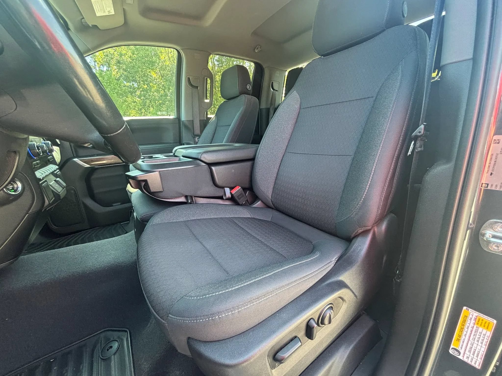 Used 2019 Chevrolet Silverado 1500 LT w/ All-Star Edition AWD/4WD image 23