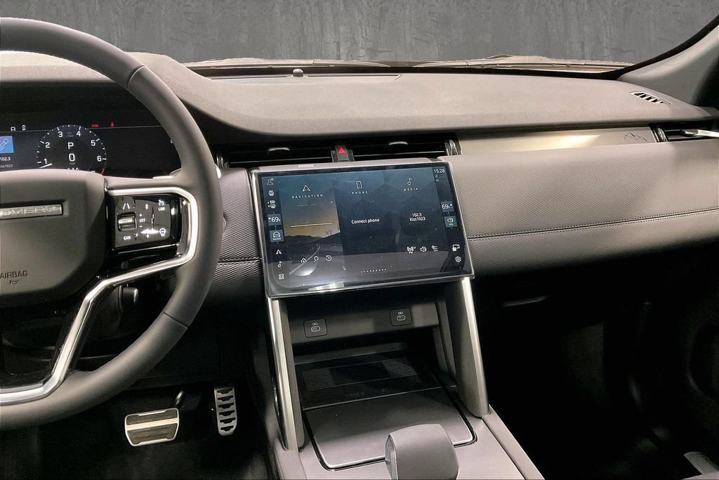 New 2026 Land Rover Discovery Sport Landmark AWD/4WD image 6