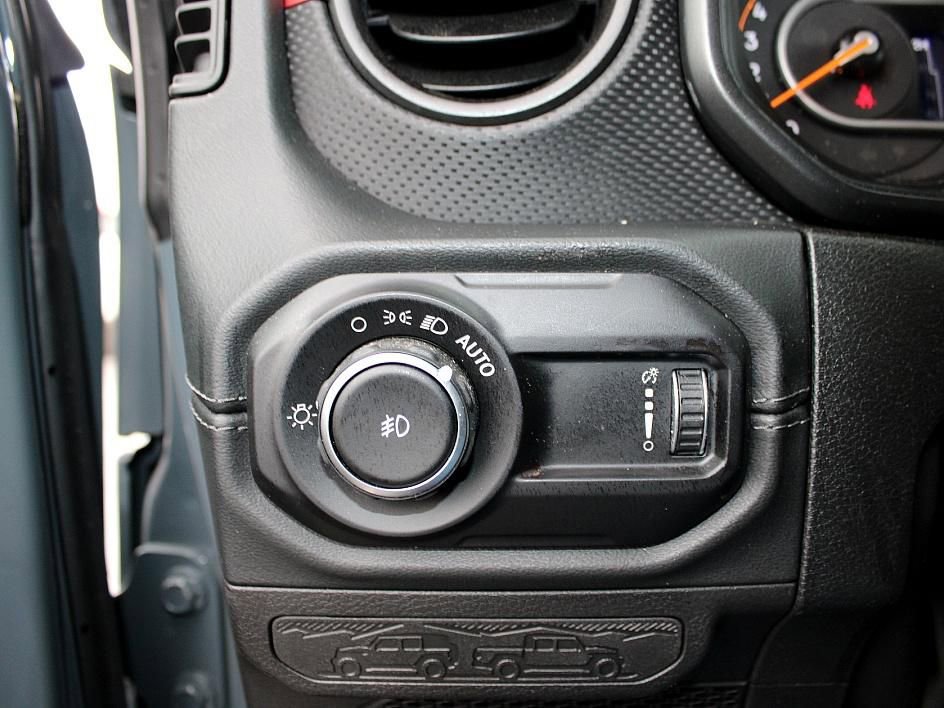 Used 2024 Jeep Wrangler Unlimited Rubicon w/ XTREMEE 35" Tire Package image 29