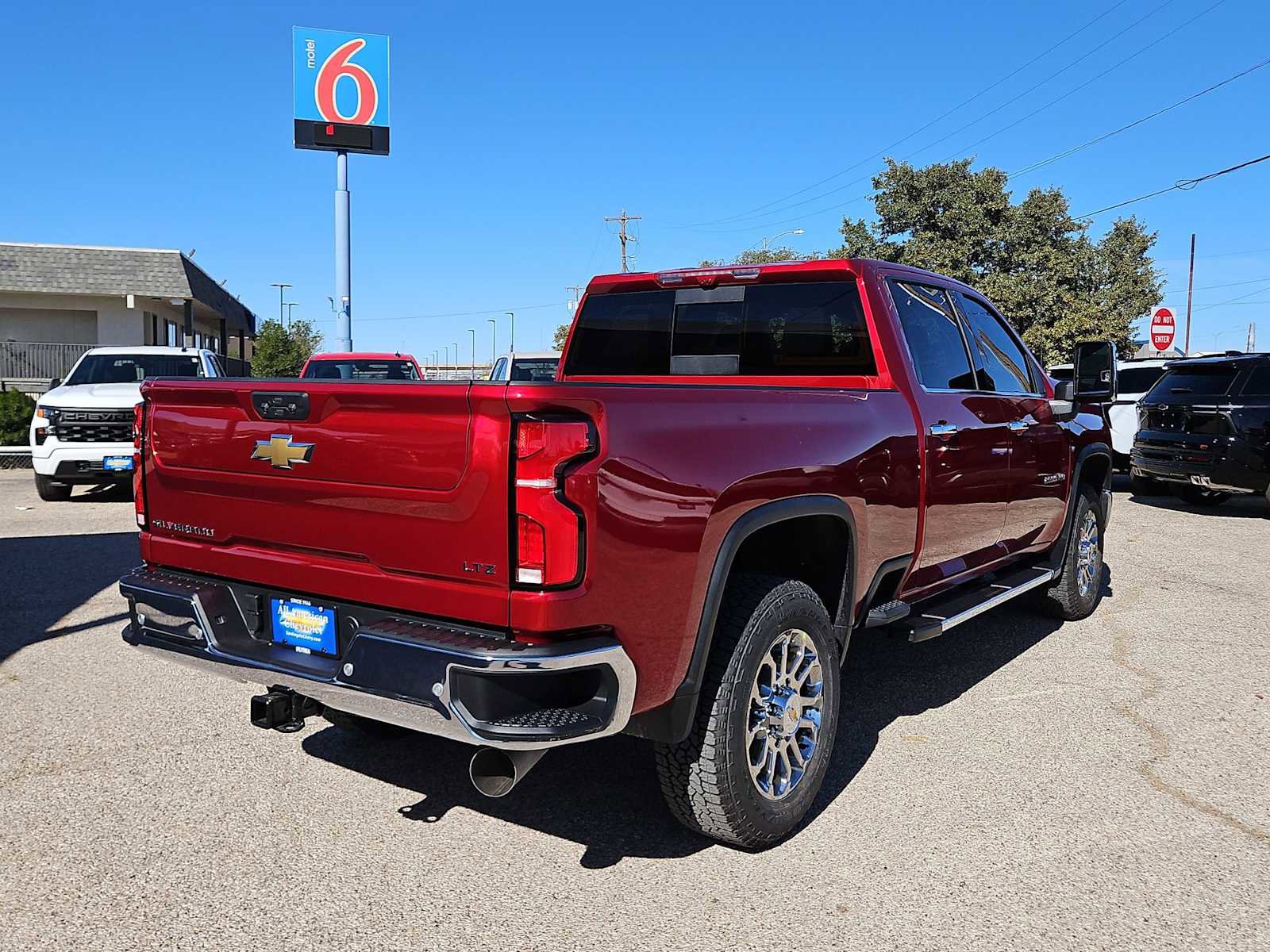 New 2026 Chevrolet Silverado 2500 LTZ w/ LTZ Convenience Package AWD/4WD image 8
