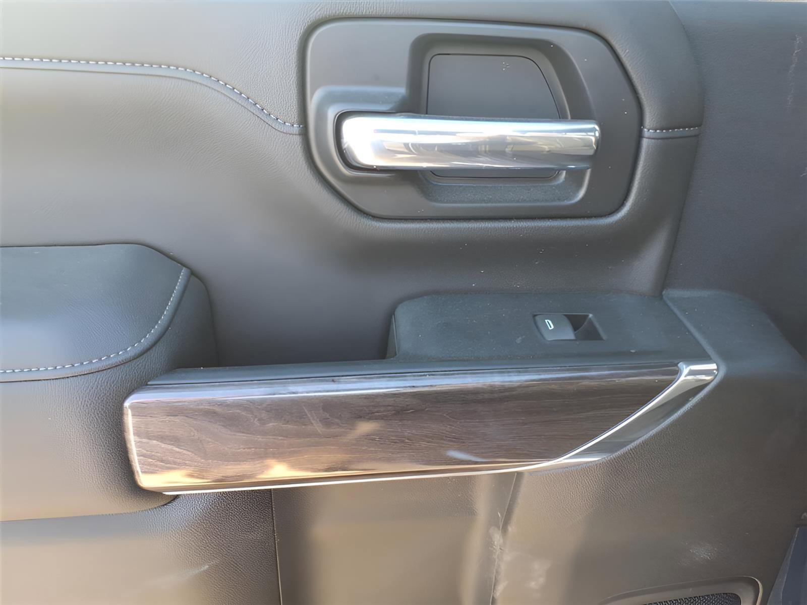 Used 2023 Chevrolet Silverado 2500 LTZ image 14