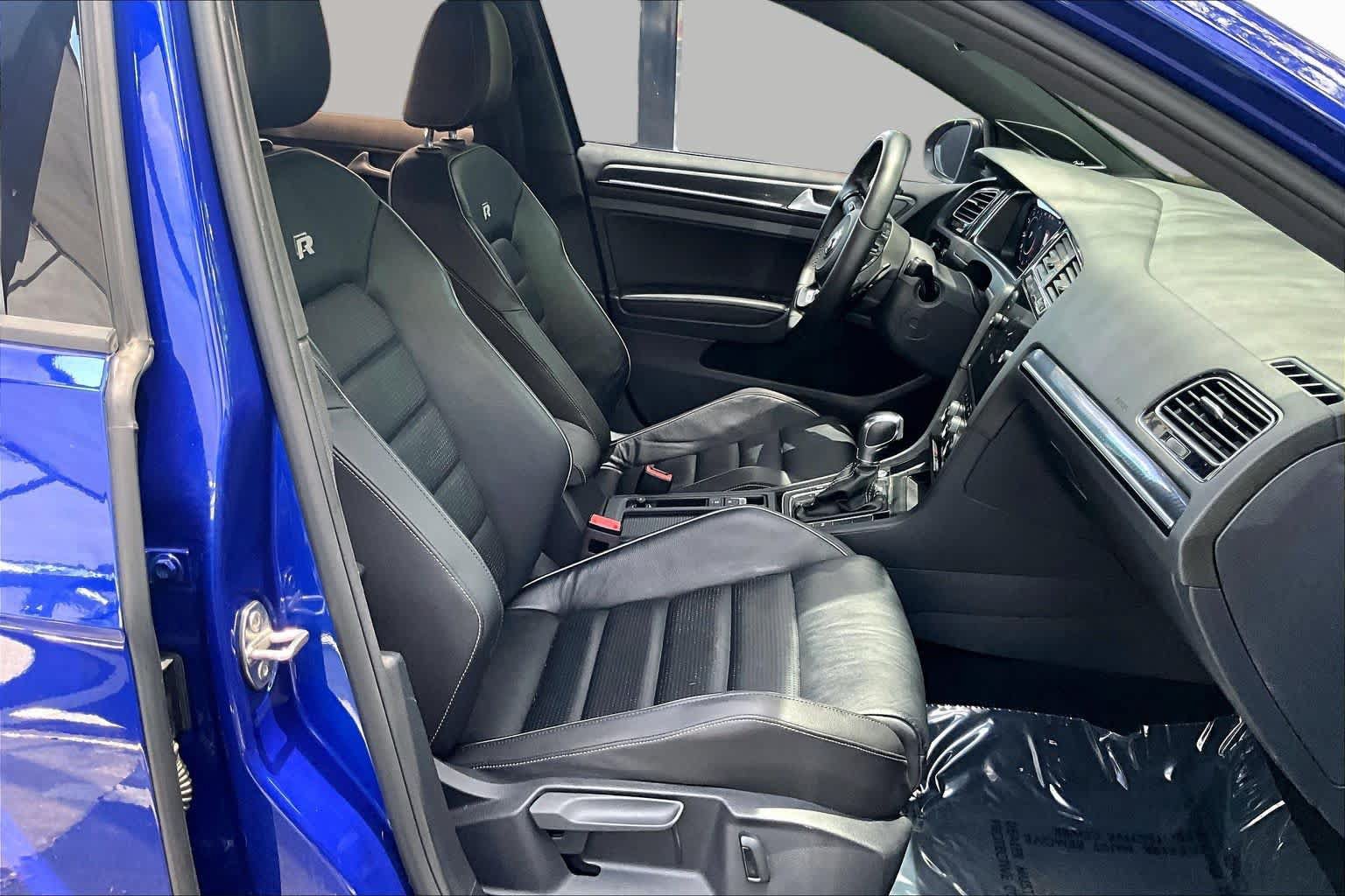Used 2018 Volkswagen Golf R 4-Door AWD/4WD image 8