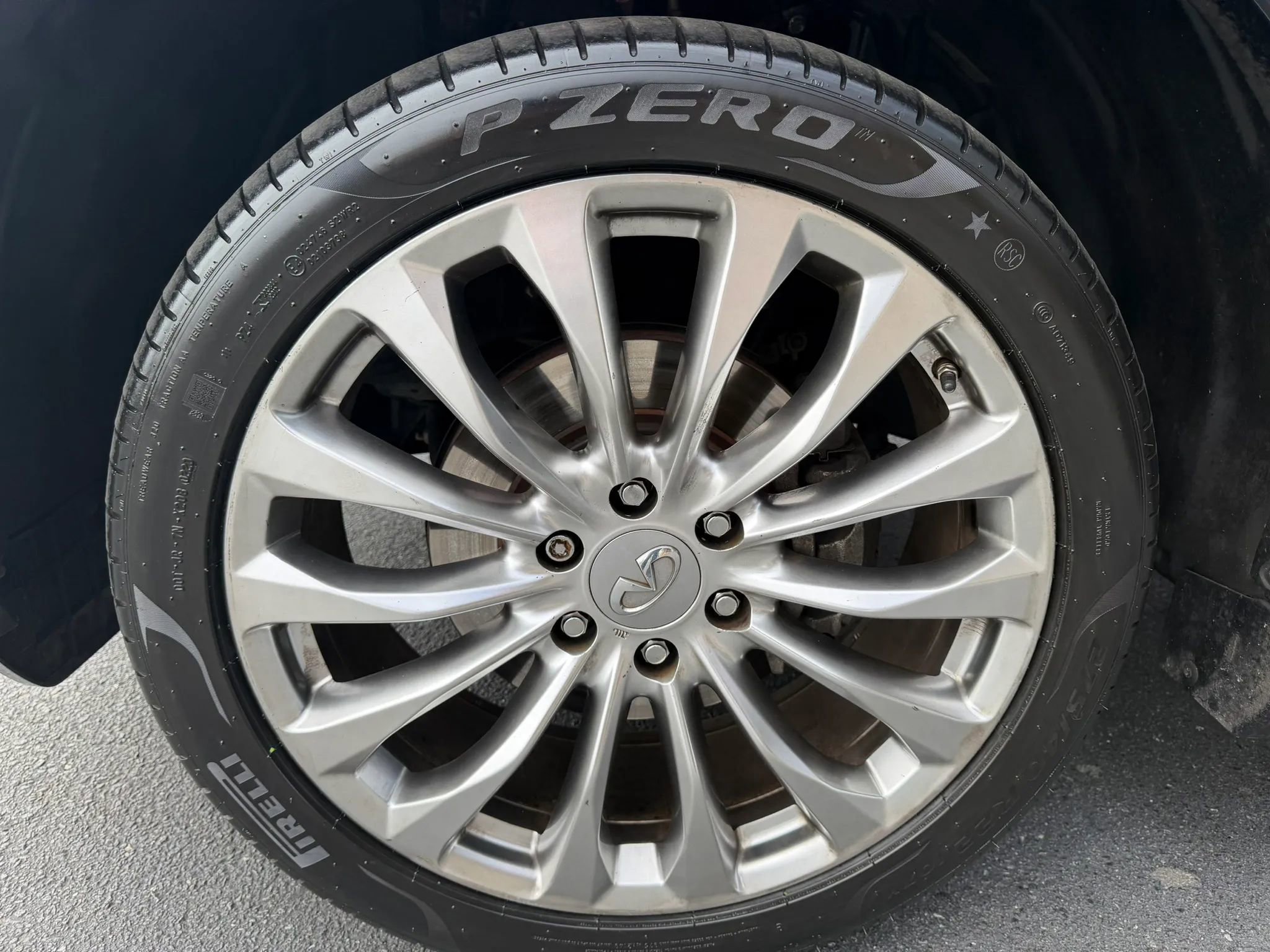 Used 2016 INFINITI QX80 4WD w/ Deluxe Technology Package image 31