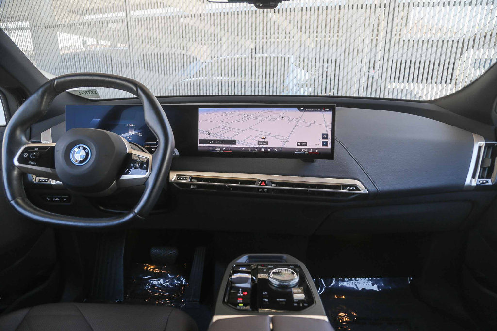 Certified 2024 BMW iX xDrive50 AWD/4WD image 9