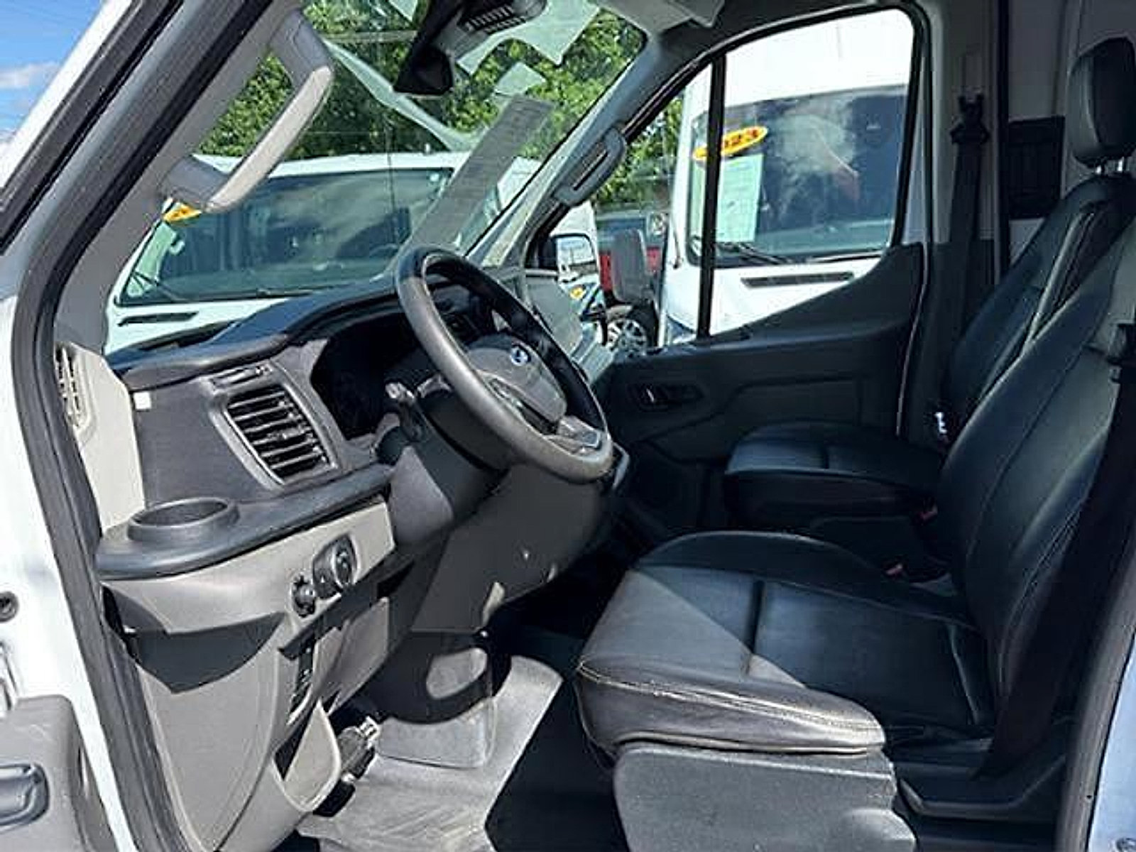 Used 2023 Ford Transit 250 Medium Roof RWD image 9