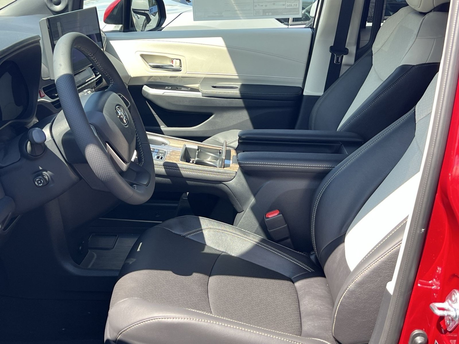 New 2026 Toyota Sienna Platinum AWD/4WD image 7