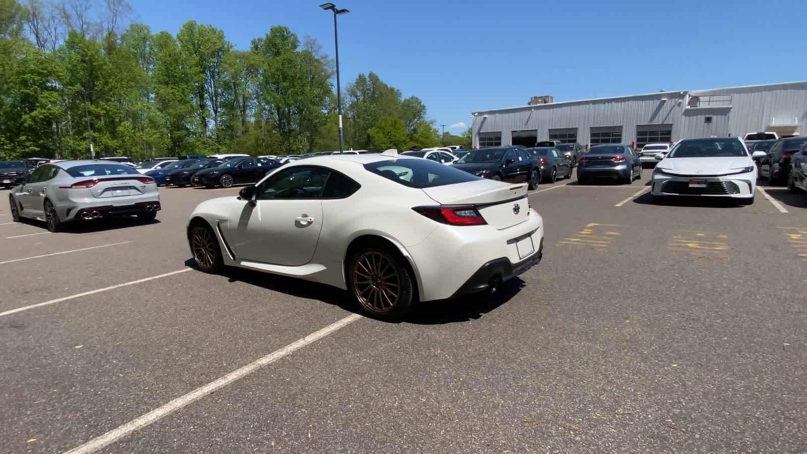 Used 2023 Toyota GR86 RWD image 6