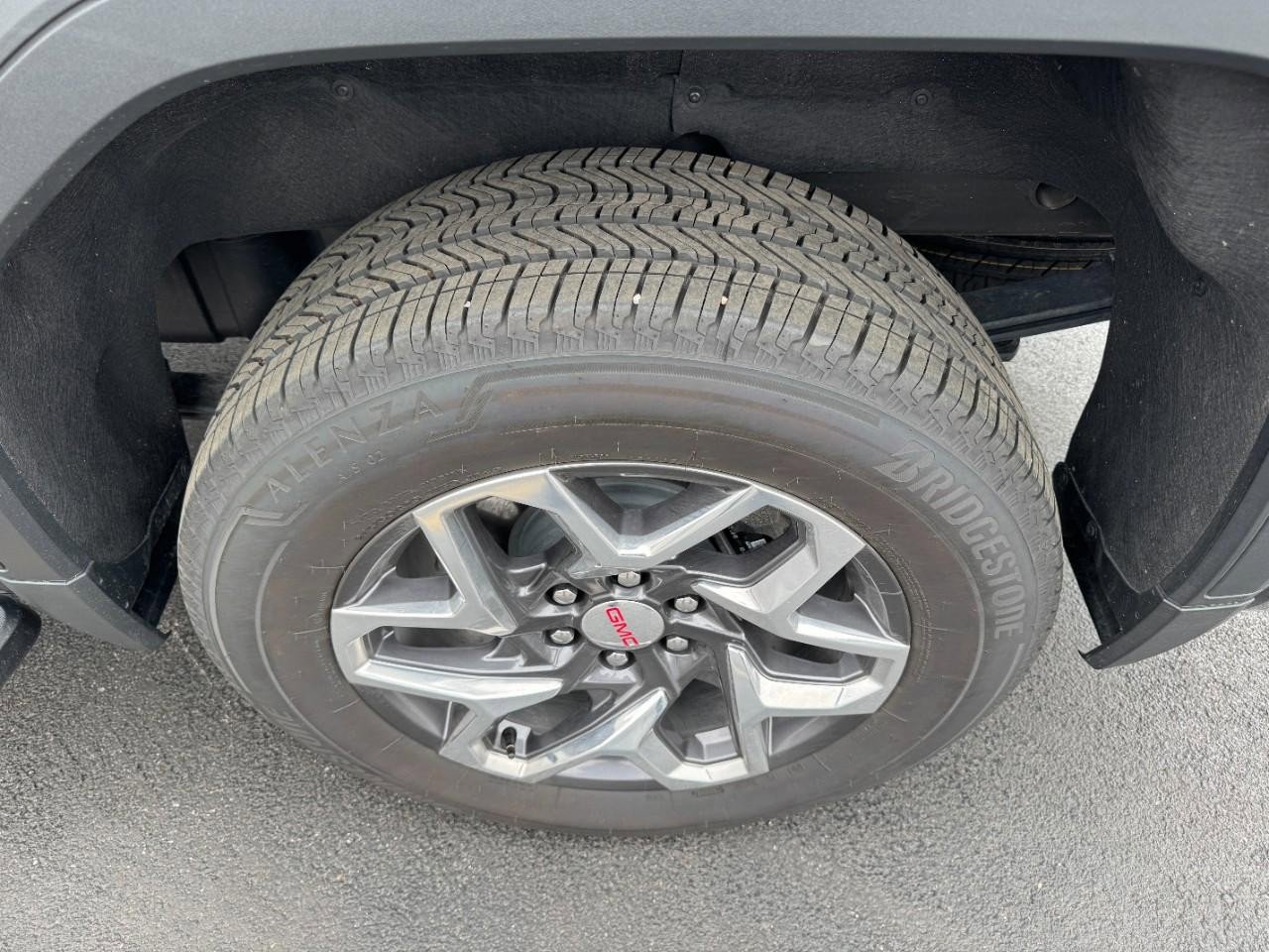 Used 2025 GMC Sierra 1500 SLT w/ SLT Premium Package image 6