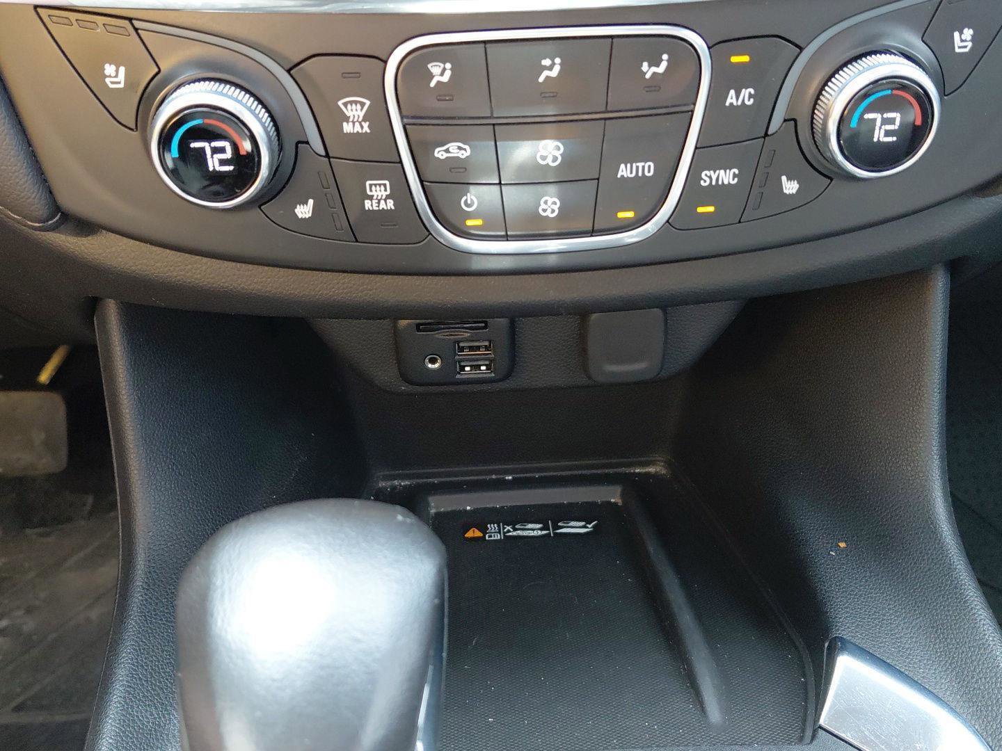 Used 2022 Chevrolet Traverse High Country image 36