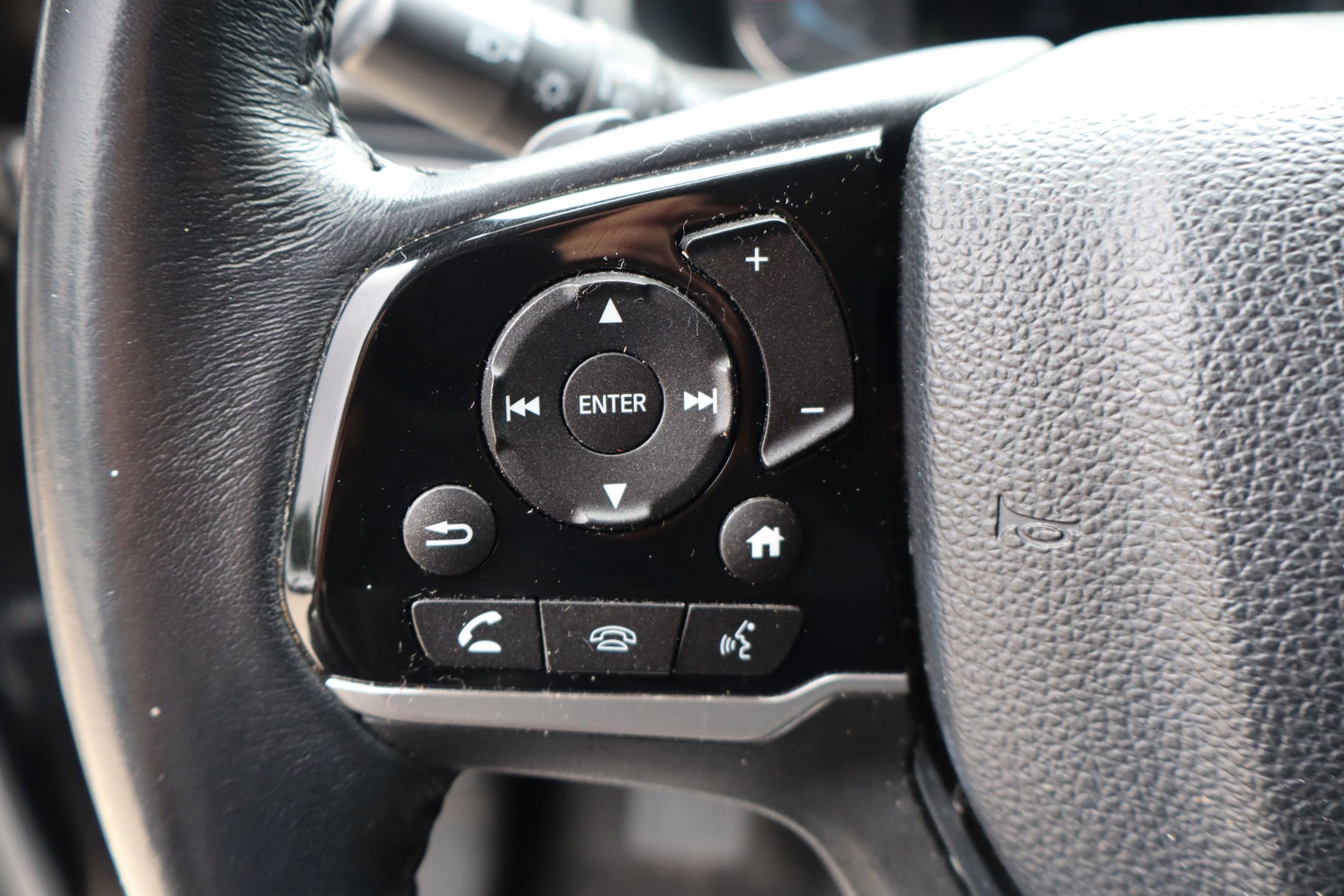 Used 2020 Honda Pilot Touring image 15
