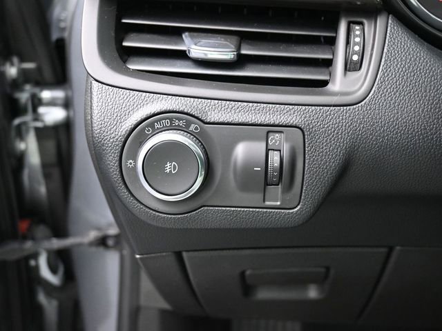 Used 2019 Buick Envision Essence image 33