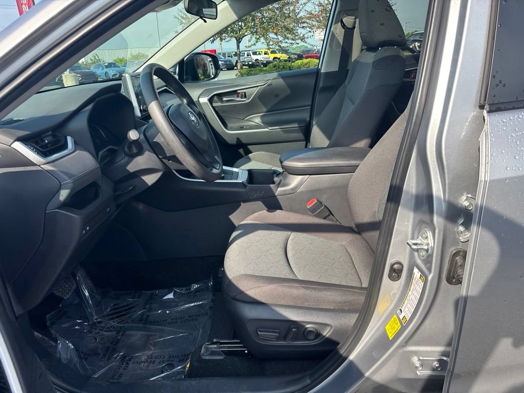 Used 2024 Toyota RAV4 XLE w/ Convenience Package AWD/4WD image 11