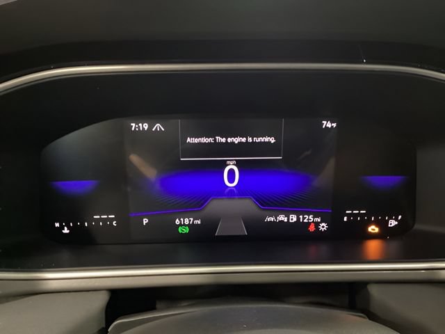 Certified 2025 Volkswagen Taos SE AWD/4WD image 8
