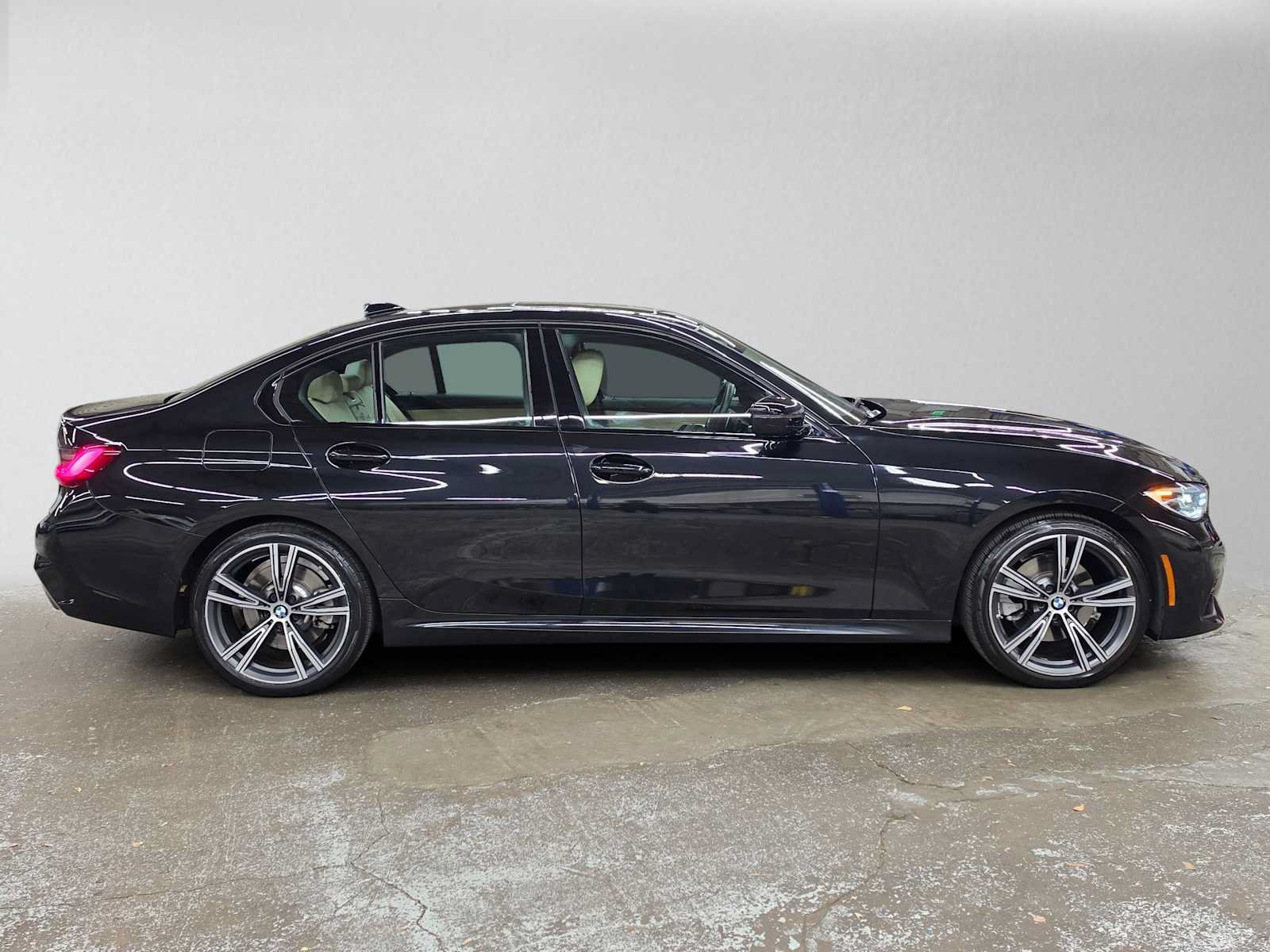 Used 2021 BMW 330i xDrive Sedan w/ M Sport Package AWD/4WD image 2