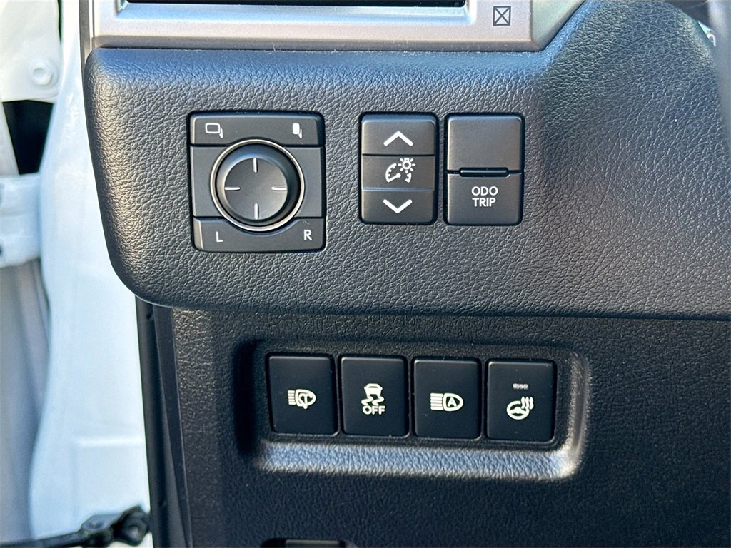 Used 2023 Lexus GX 460 Premium image 11