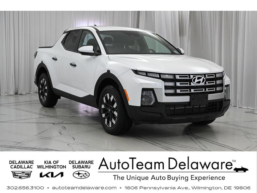 Used 2025 Hyundai Santa Cruz SE image 1