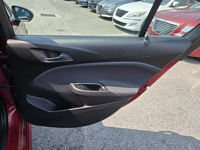 Used 2018 Chevrolet Cruze LT w/ Convenience Package image 33