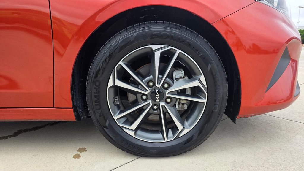 Used 2023 Kia Forte LXS image 13