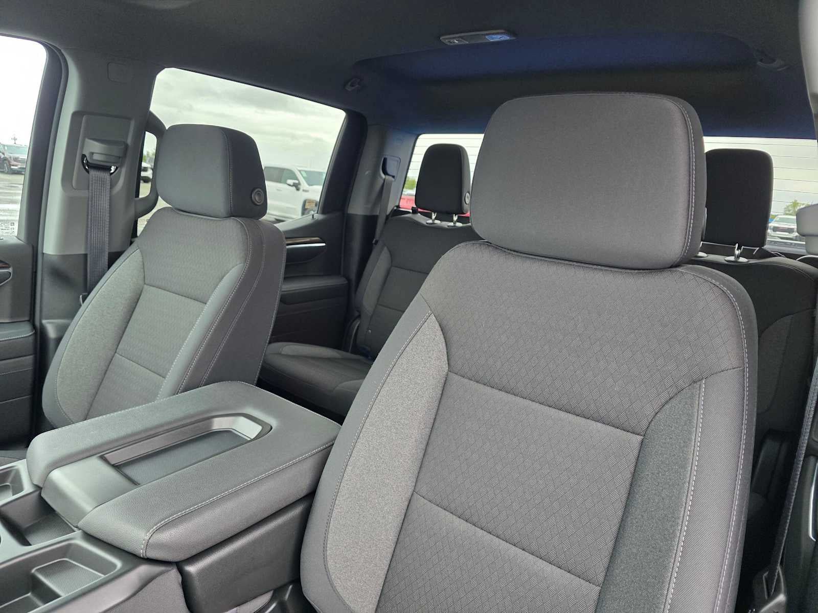 Used 2025 Chevrolet Silverado 1500 LT Trail Boss AWD/4WD image 21