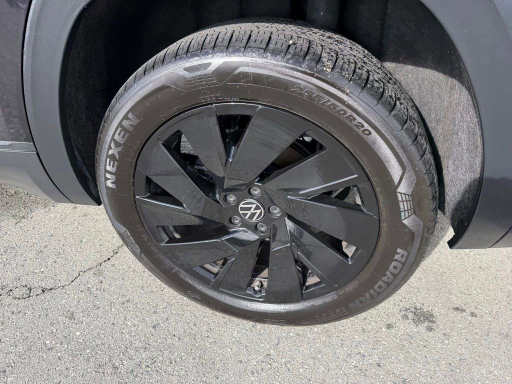 Used 2024 Volkswagen Atlas SE AWD/4WD image 13