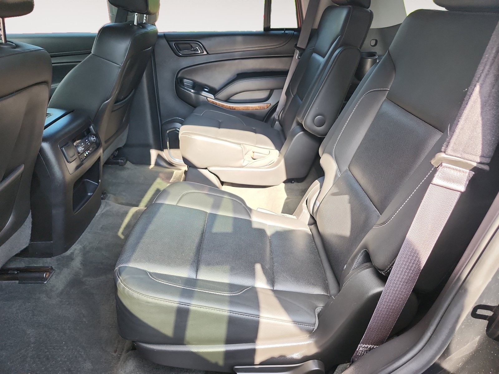 Used 2015 Chevrolet Tahoe LTZ AWD/4WD image 13