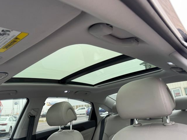 Used 2016 Hyundai Sonata Limited w/ Option Group 02 image 13