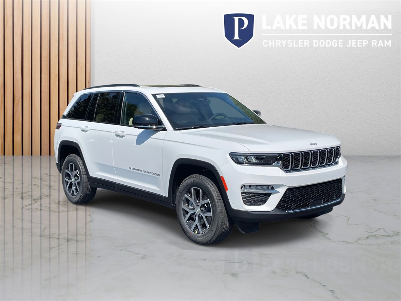 New 2025 Jeep Grand Cherokee Limited w/ Luxury Tech Group II image 2
