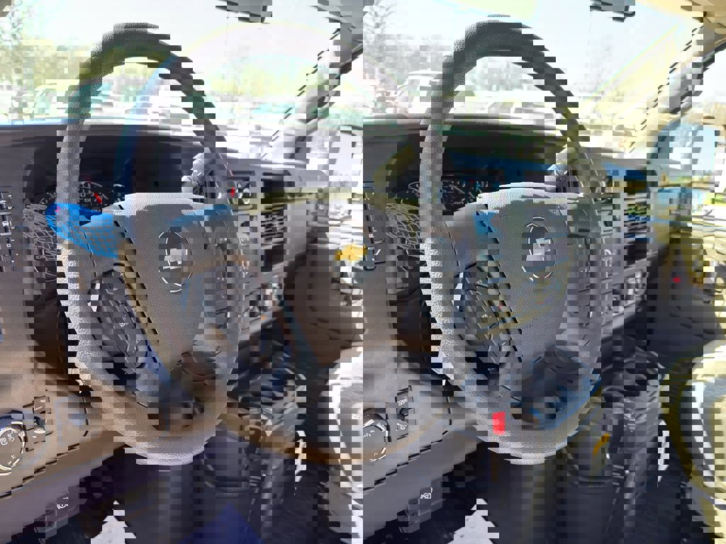 New 2026 Chevrolet Express 3500 w/ Power Convenience Package image 29