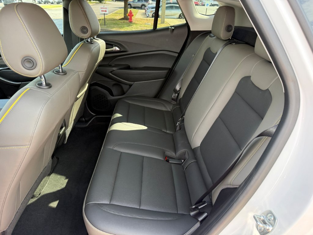 Used 2025 Chevrolet Trax ACTIV w/ Driver Confidence Package FWD image 16