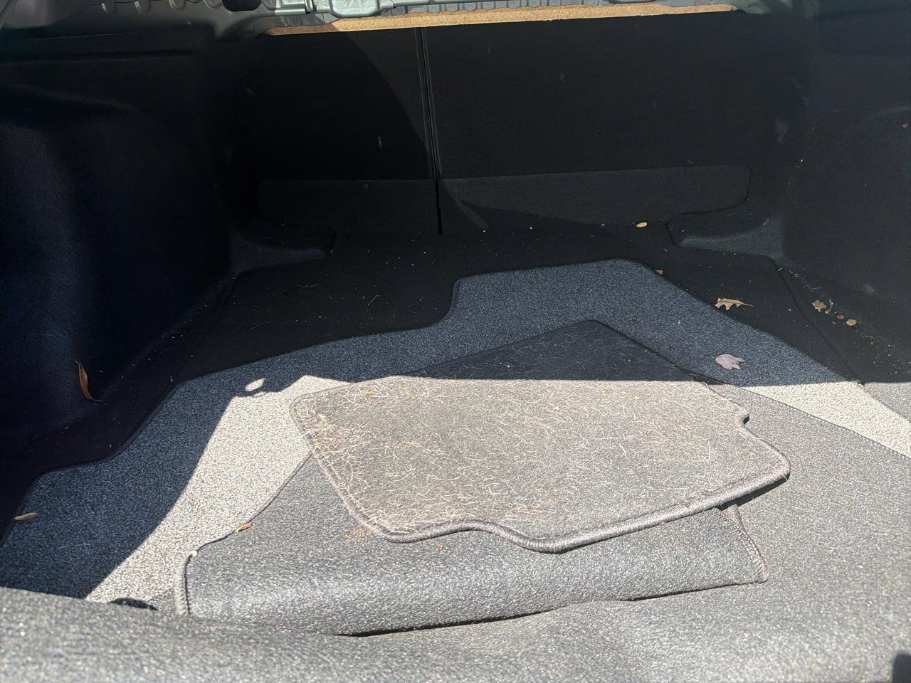 Used 2021 Toyota Corolla LE w/ Carpet Mat Package (TMS) FWD image 11