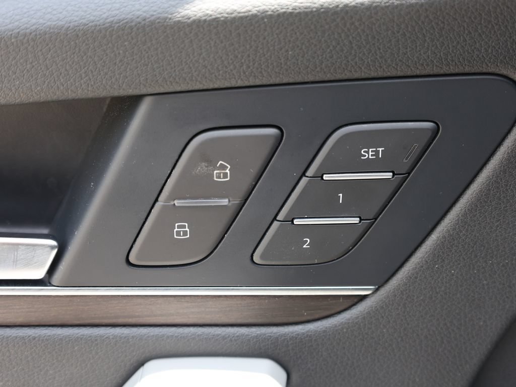 Used 2024 Audi Q5 2.0T Premium w/ Convenience Package AWD/4WD image 14