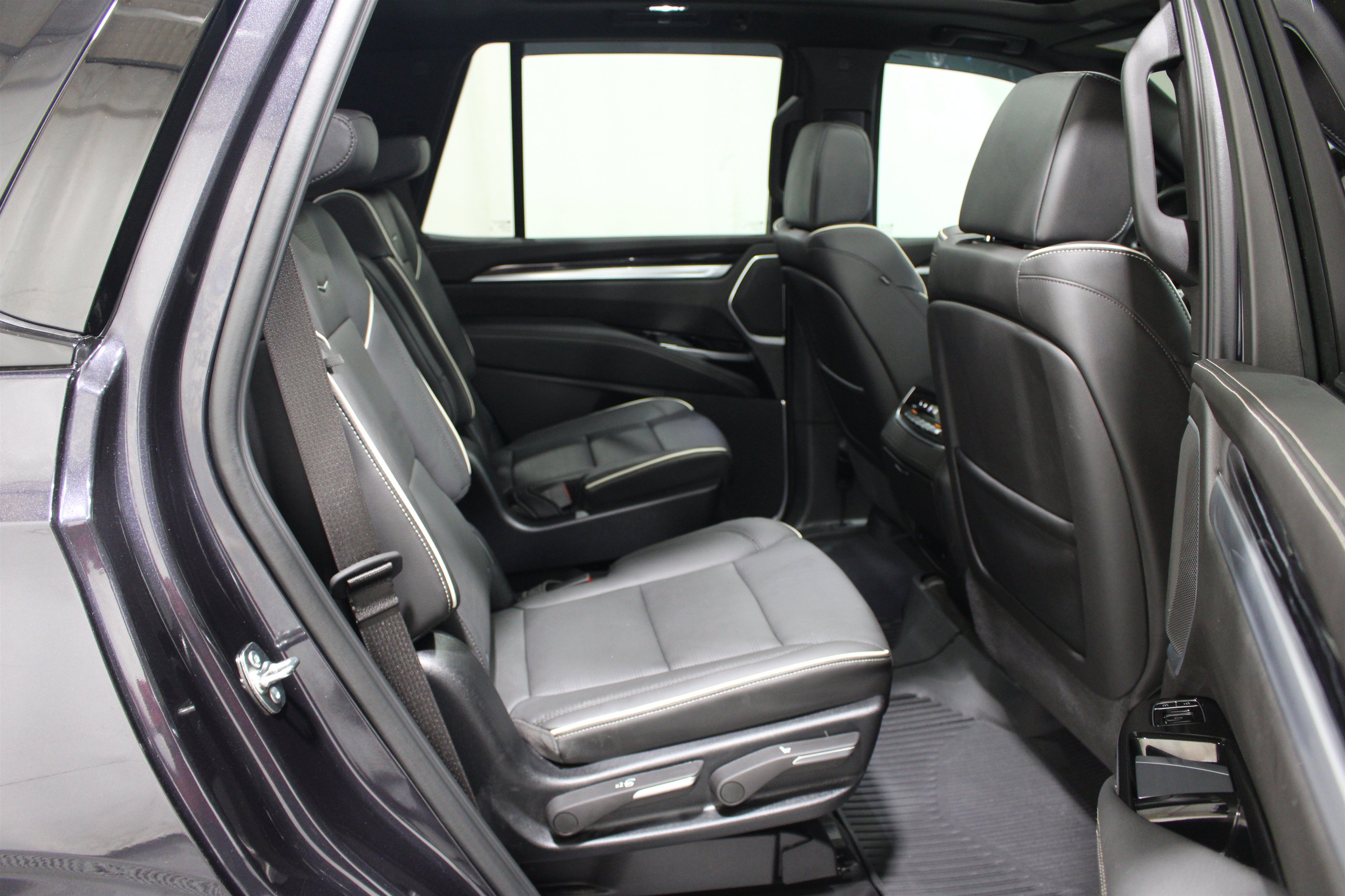 Certified 2026 Cadillac Escalade Sport w/ Touring Package AWD/4WD image 28