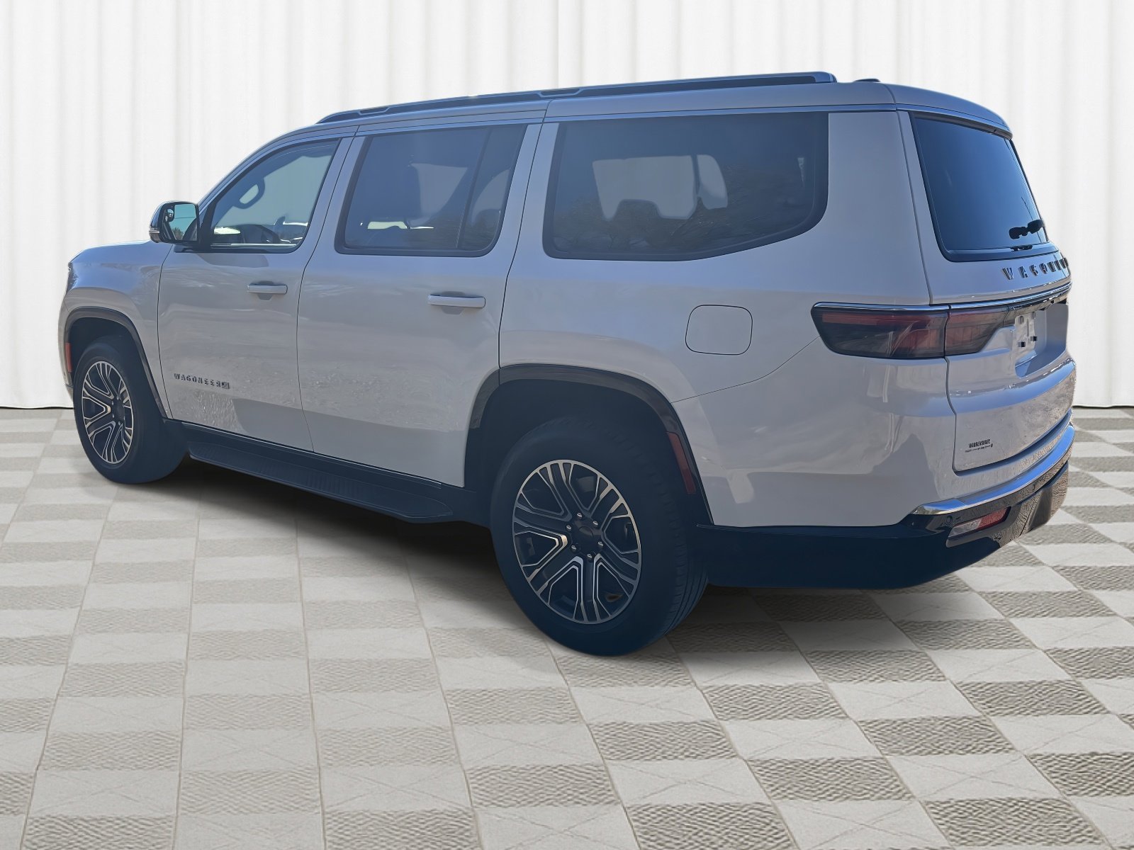 Used 2024 Jeep Wagoneer 4WD w/ Premium Group I image 6