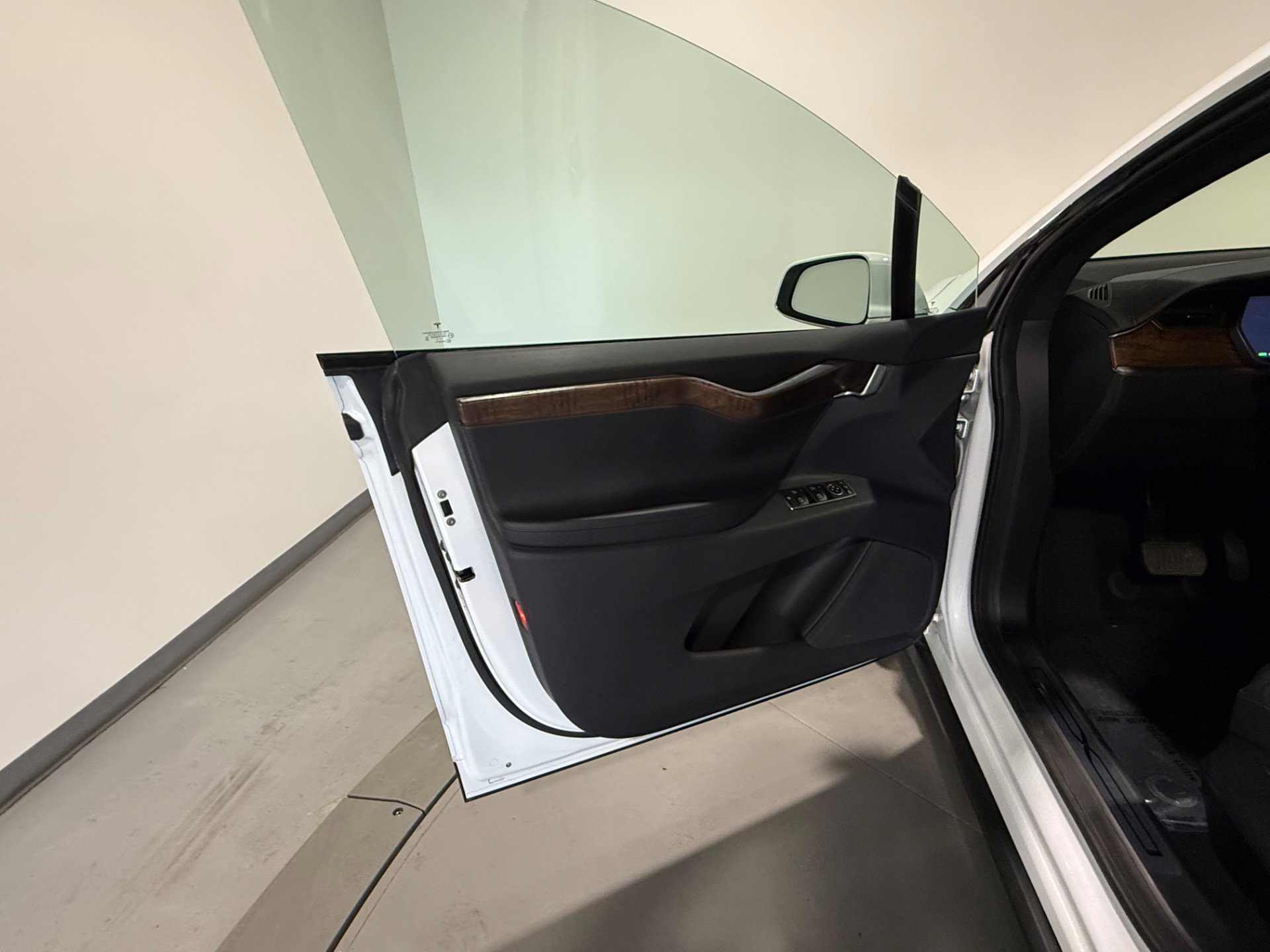 Used 2019 Tesla Model X Long Range image 19