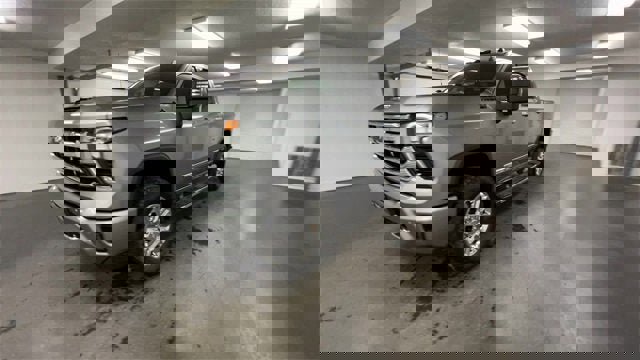 Used 2024 Chevrolet Silverado 2500 High Country w/ High Country Premium Package image 4