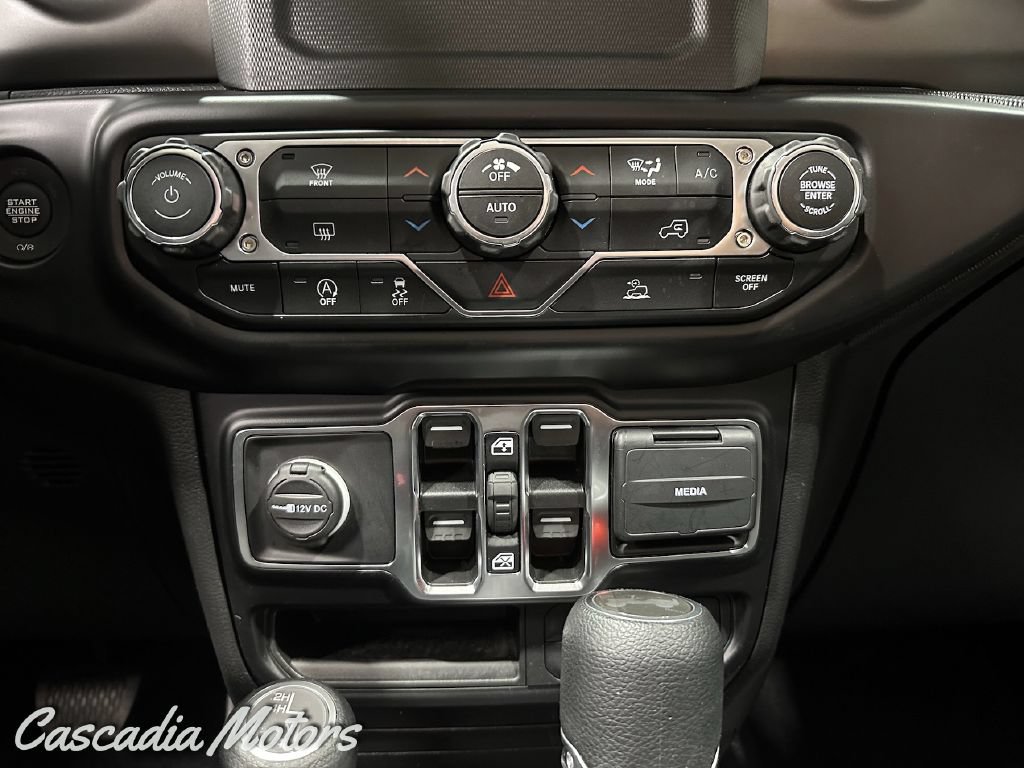 Used 2021 Jeep Wrangler Unlimited Sport AWD/4WD image 36