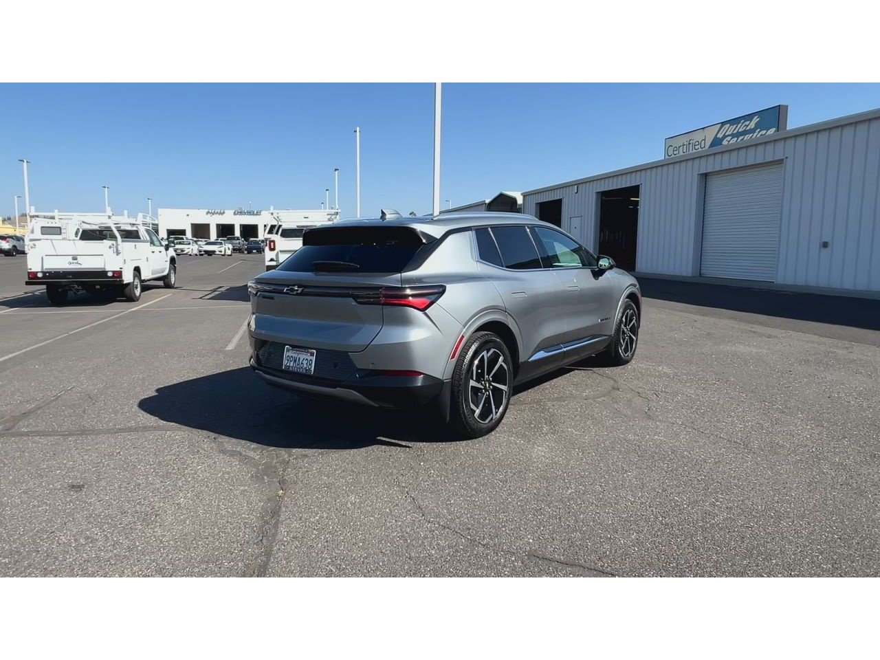 Certified 2024 Chevrolet Equinox EV LT w/ LPO, Blackout Package FWD image 11