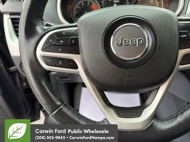 Used 2018 Jeep Cherokee Latitude Plus w/ Comfort/Convenience Group image 15