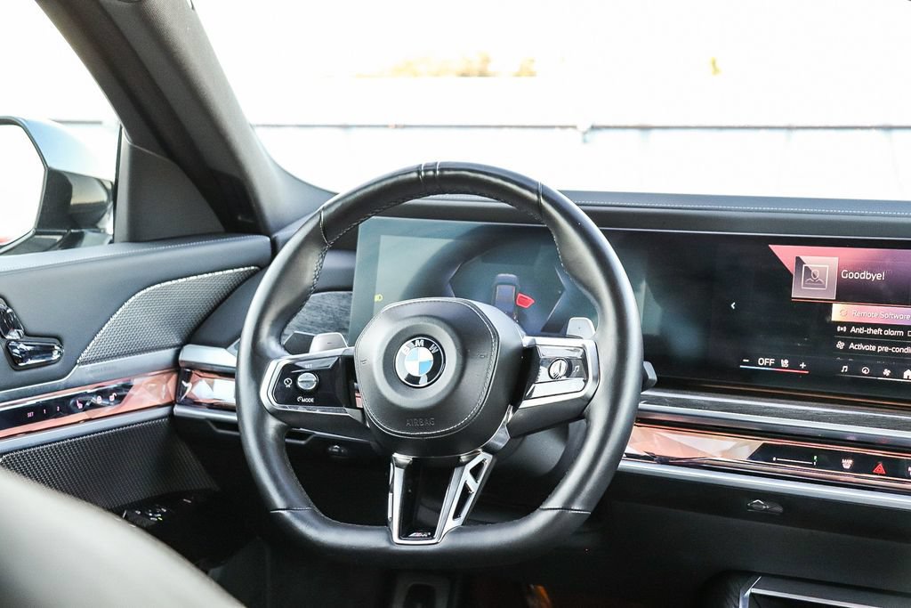 Used 2024 BMW 740i RWD image 17