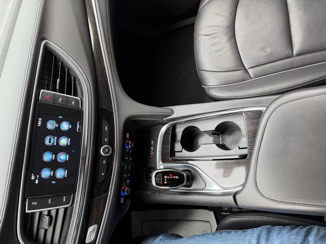 Used 2019 Buick Enclave Avenir w/ Avenir Technology Package AWD/4WD image 18