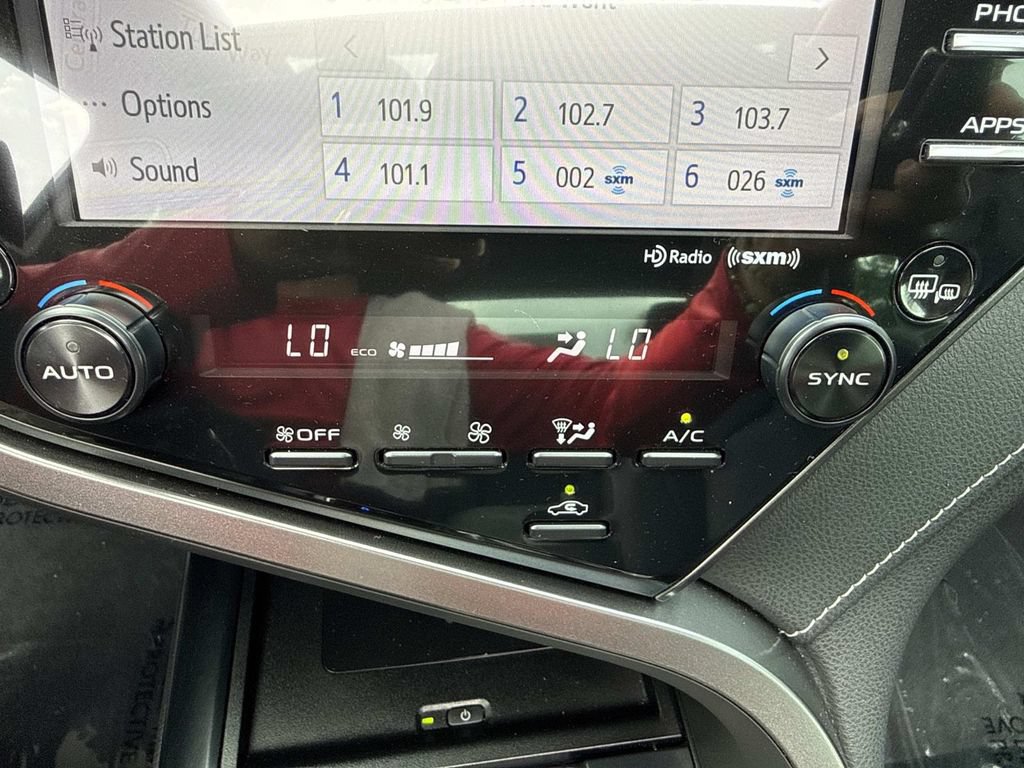 Used 2020 Toyota Camry XSE w/ Navigation Package FWD image 29