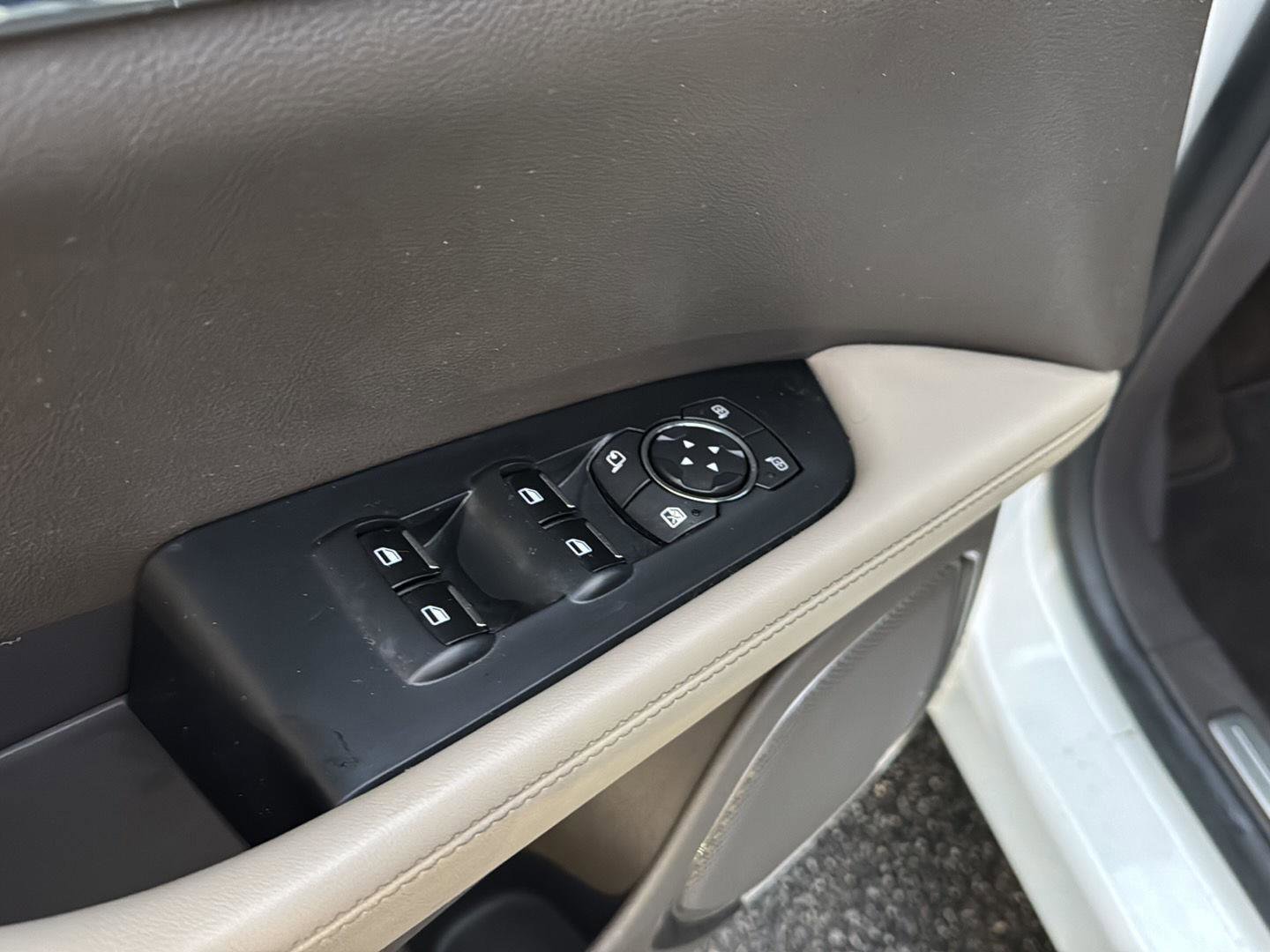 Used 2022 Lincoln Nautilus FWD w/ Premium Package image 28